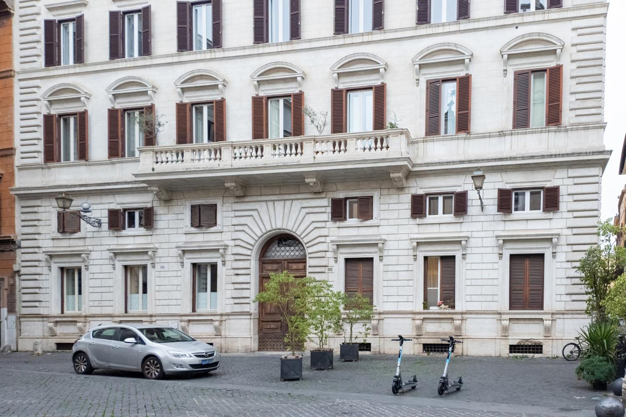 The Best In Rome Orologio Exterior photo